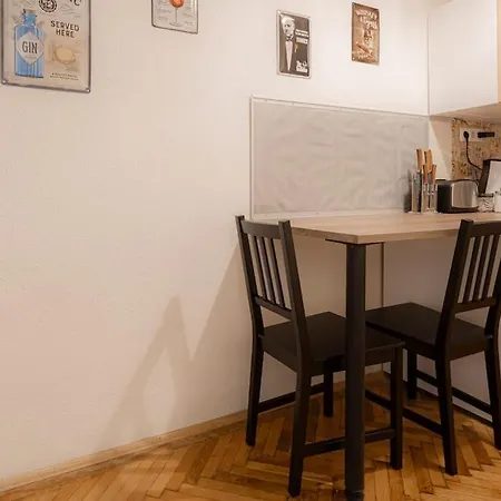 Gentleman Apartment *